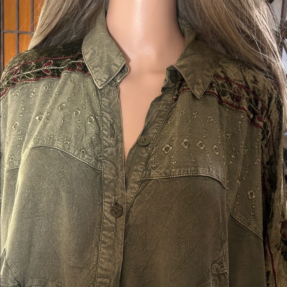 YOUNG THREADS BOHEMIAN STONE WASHED RAGLAN SLEEVE TOP - Picture 8 of 9